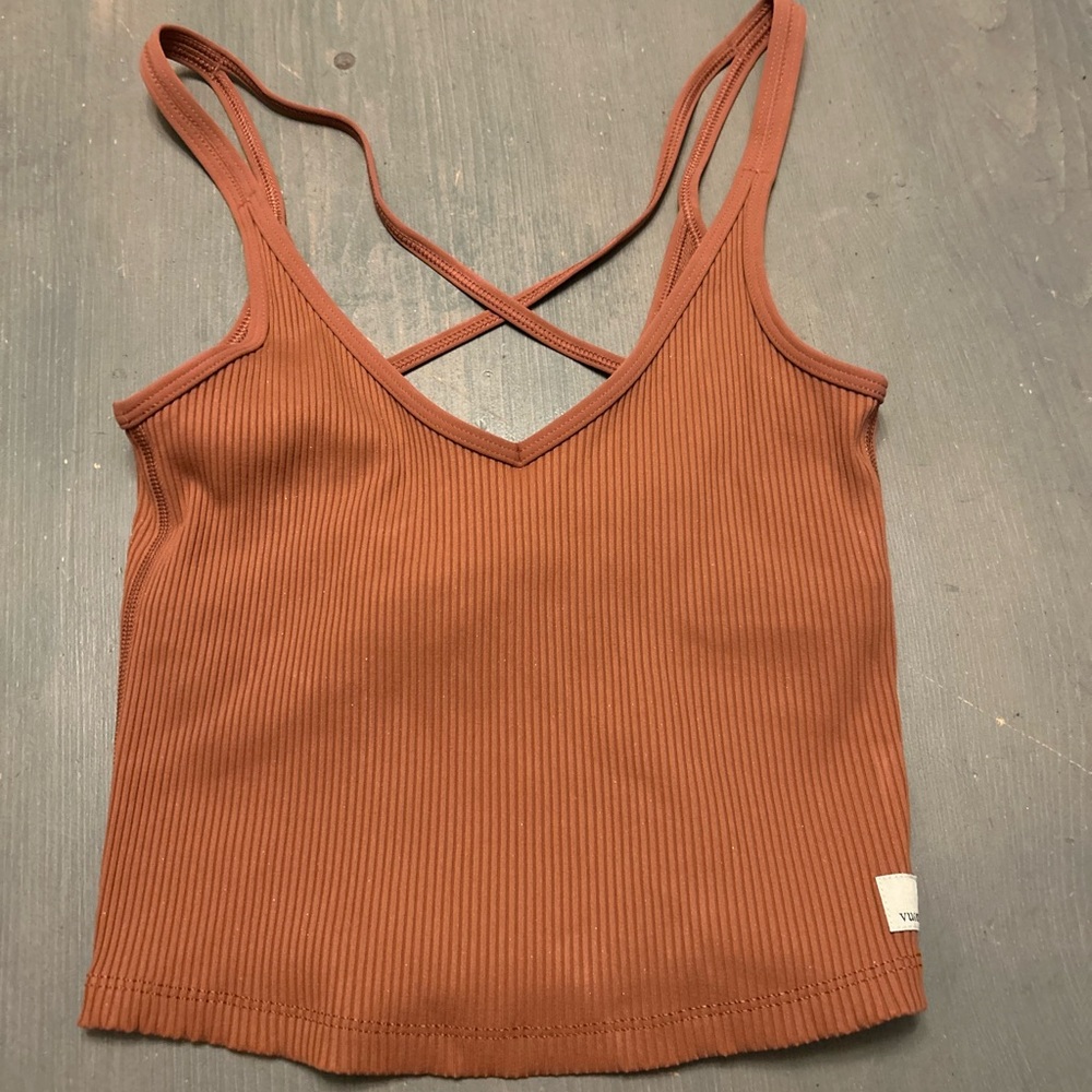 Vuori Ribbed Crossback Tank Top in Rust